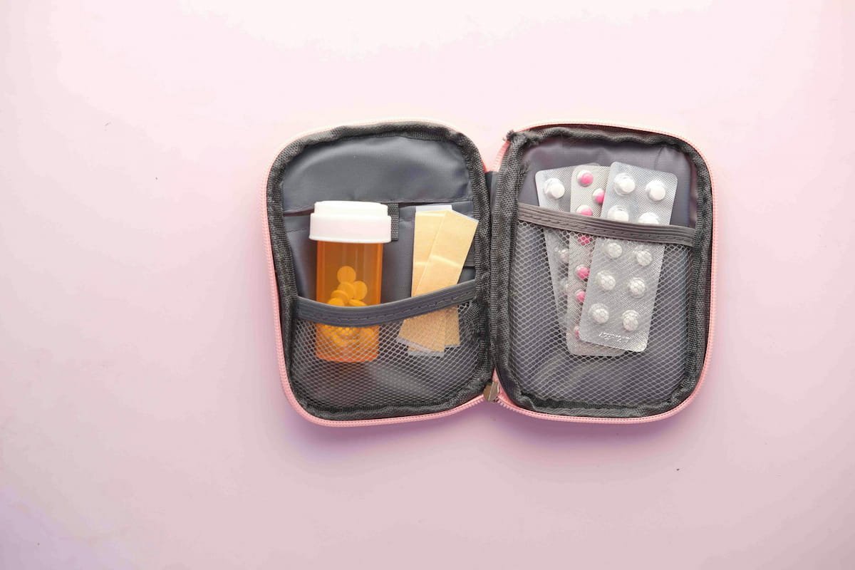 trousse à pharmacie valise croisière