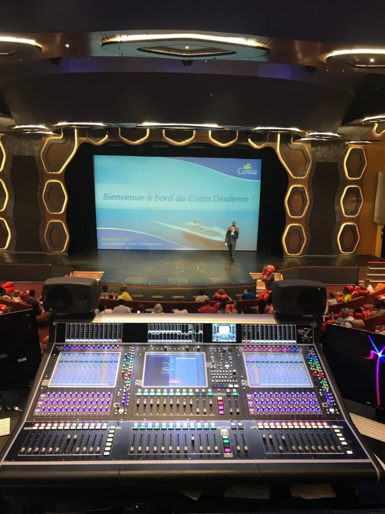 costa diadema spectacle