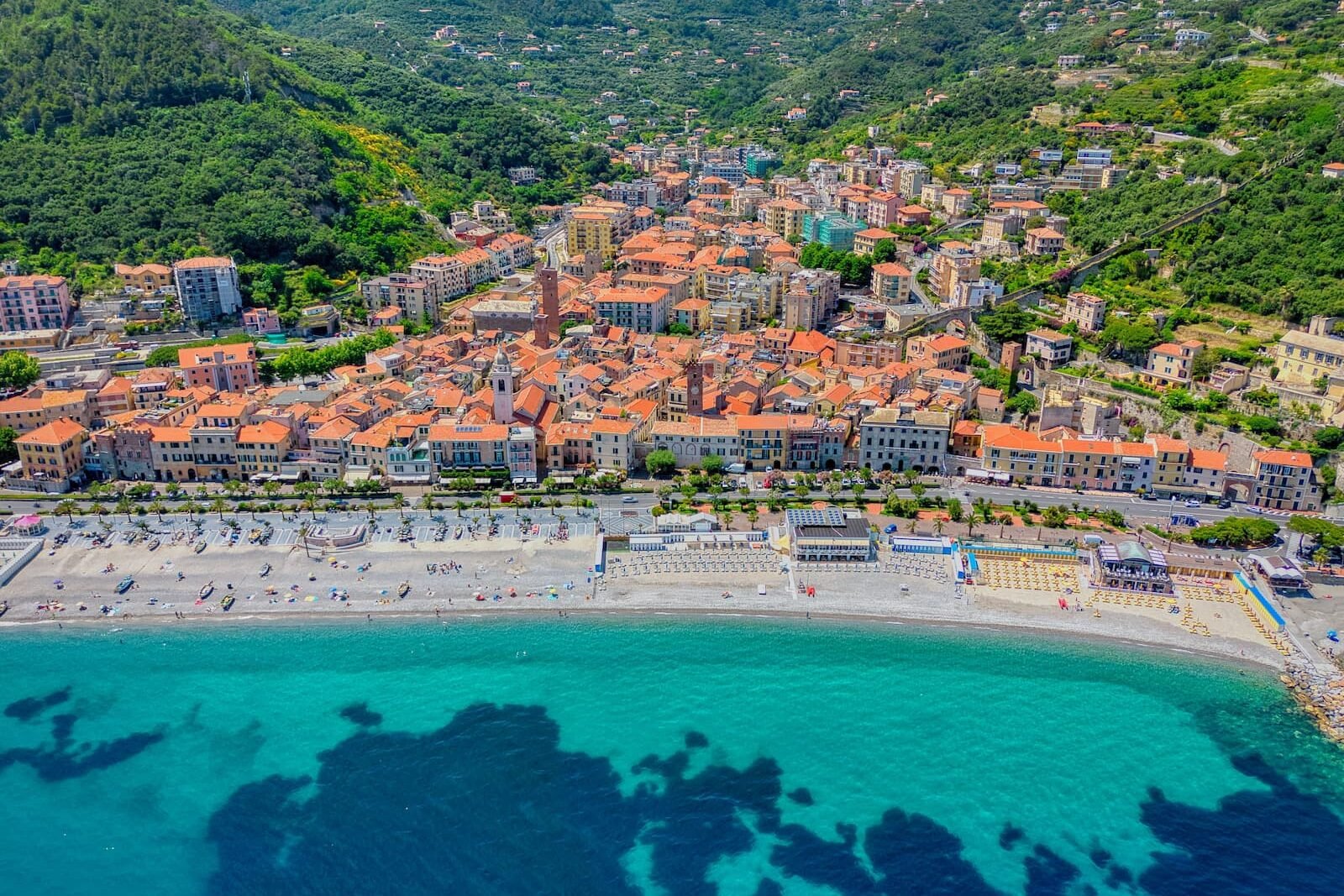 plage savone eau turquoise