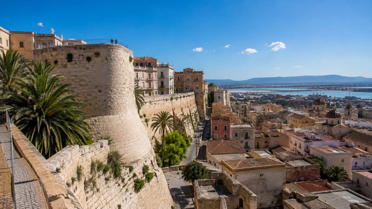 escale à Cagliari citadelle de castello