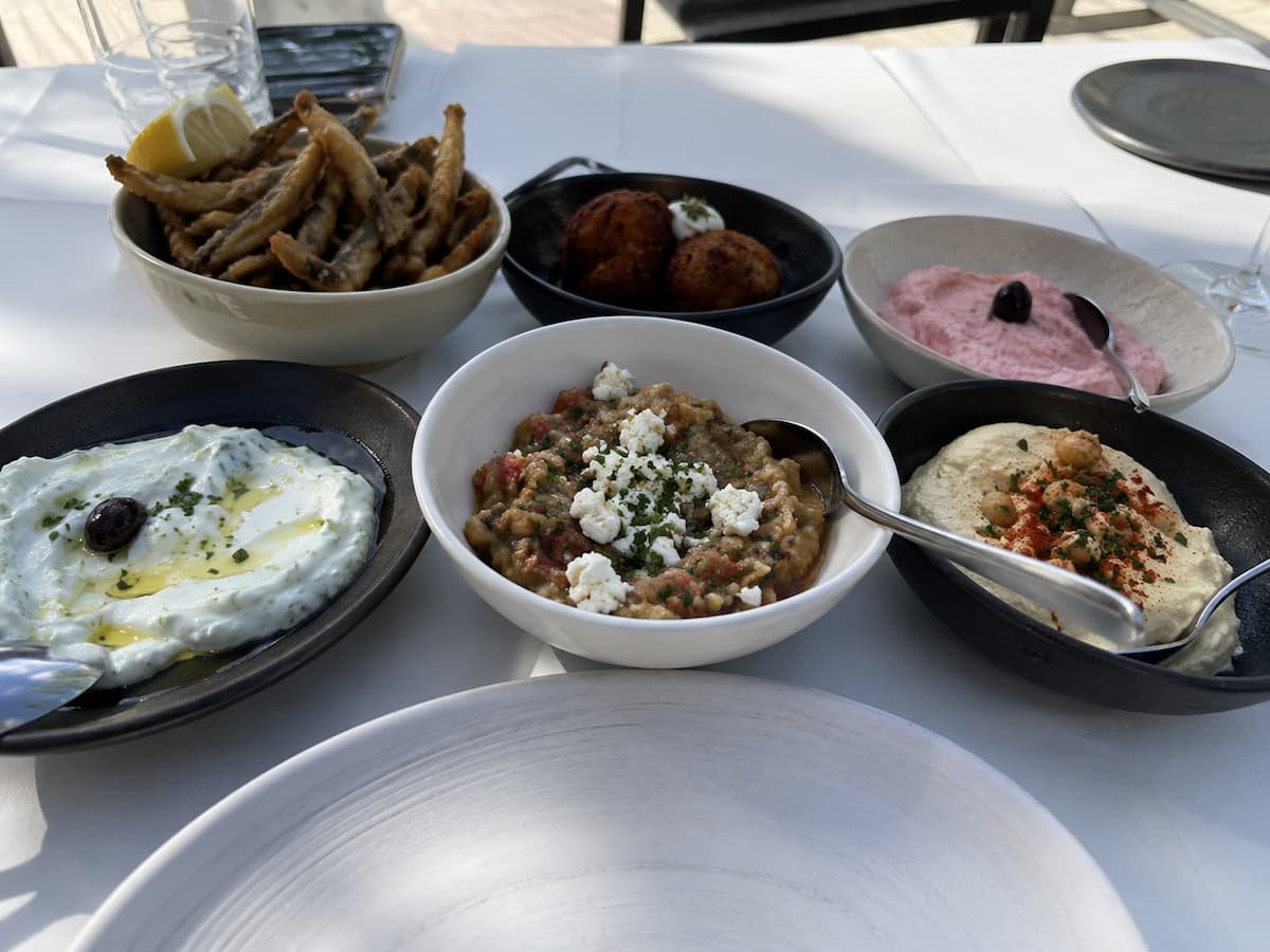 escale a mykonos mezedes