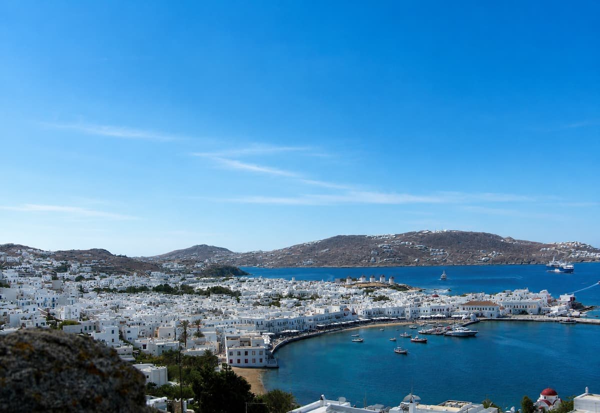 escale à mykonos port