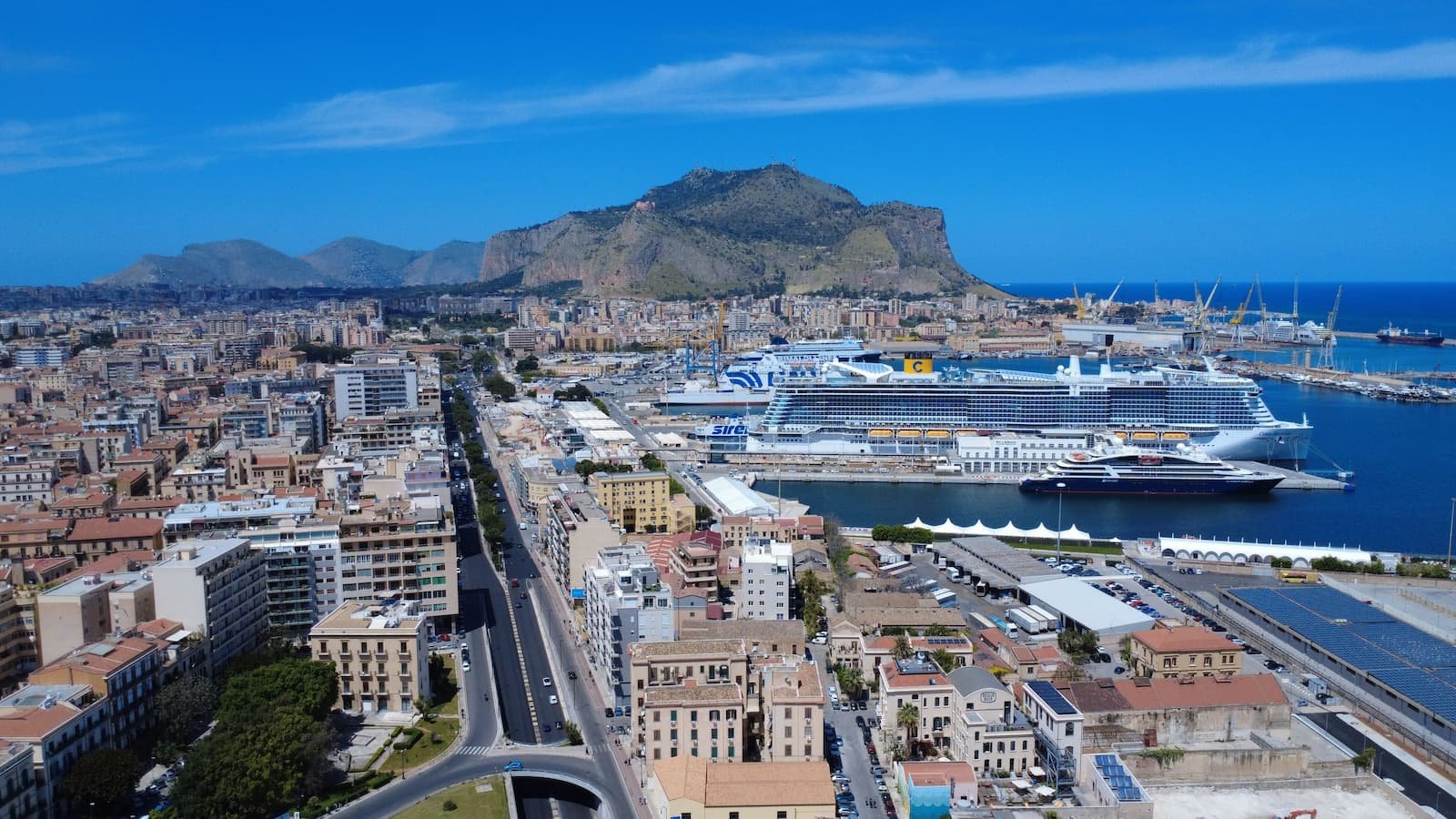 escale à palerme port vue du dessus