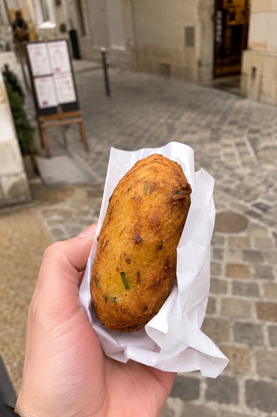 Pasteis de Bacalhau en escale à lisbonne